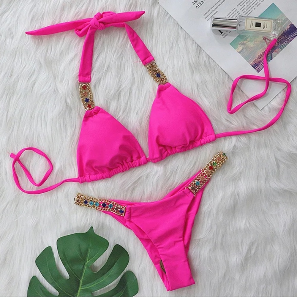 Neon Pink crystal Bikini Set💖👙💕